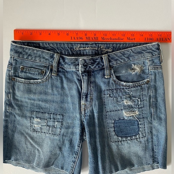 American Eagle Women’s Shorts‎ Size 2 Distressed Denim 5 Pockets Y2K Western - Picture 8 of 12